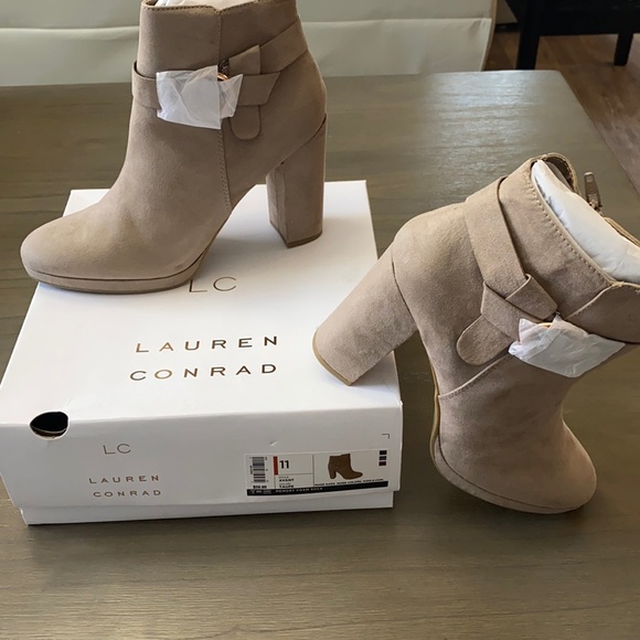 LC Lauren Conrad Shoes - NIB! Lauren Conrad “Avant” suede feel boot. 11